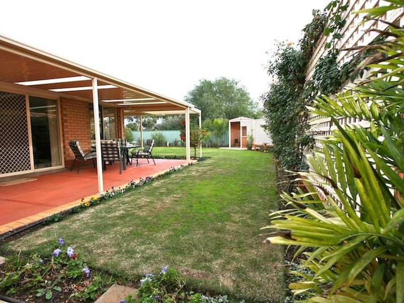 8 COLEMAN PARADE, Evanston Park SA 5116