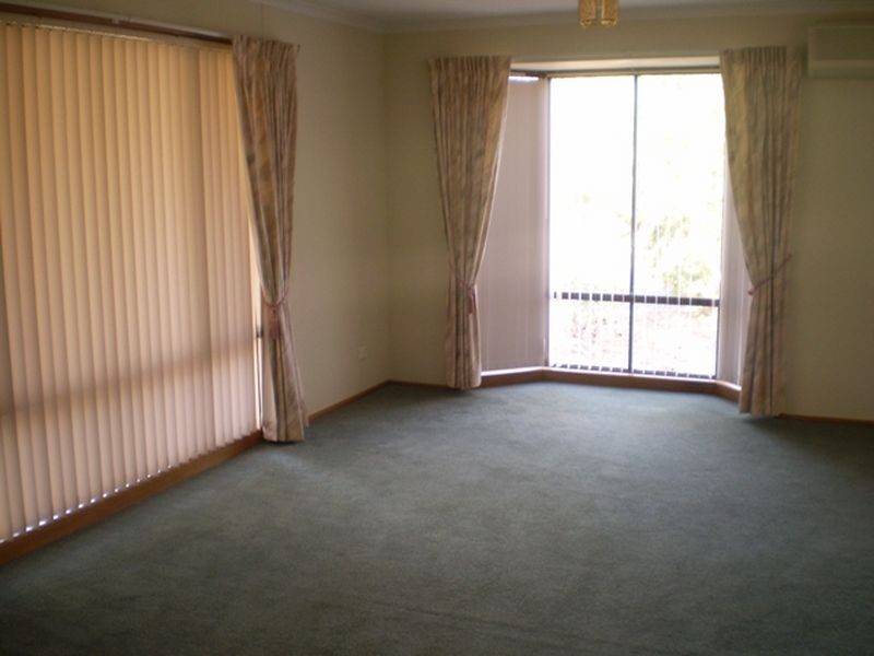 162 CASUARINA AVENUE, Hillier SA 5116