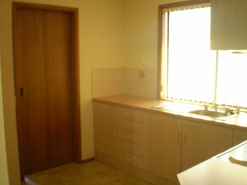 162 CASUARINA AVENUE, Hillier SA 5116