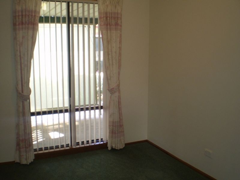 162 CASUARINA AVENUE, Hillier SA 5116