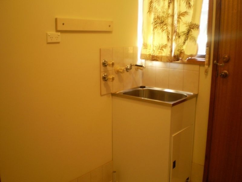 162 CASUARINA AVENUE, Hillier SA 5116