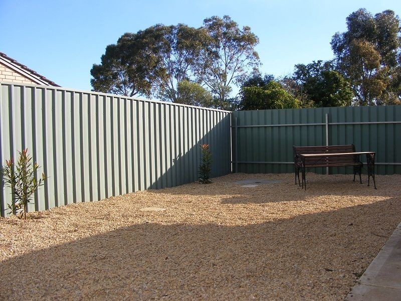 37A Warooka Crescent, Smithfield SA 5114