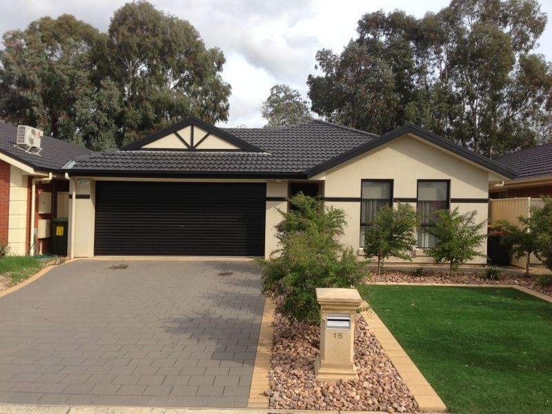 15 Napoleon Court, Paralowie SA 5108