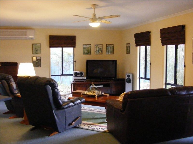 8 DERBY STREET, Freeling SA 5372