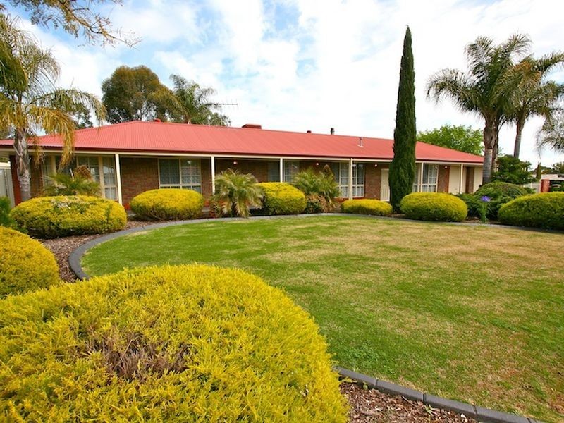 8 Stithians Drive, Gawler East SA 5118