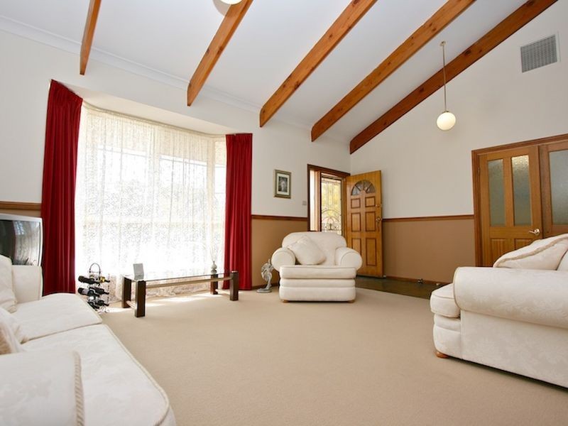 8 Stithians Drive, Gawler East SA 5118