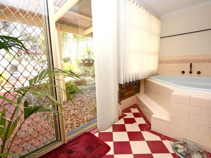 8 Stithians Drive, Gawler East SA 5118