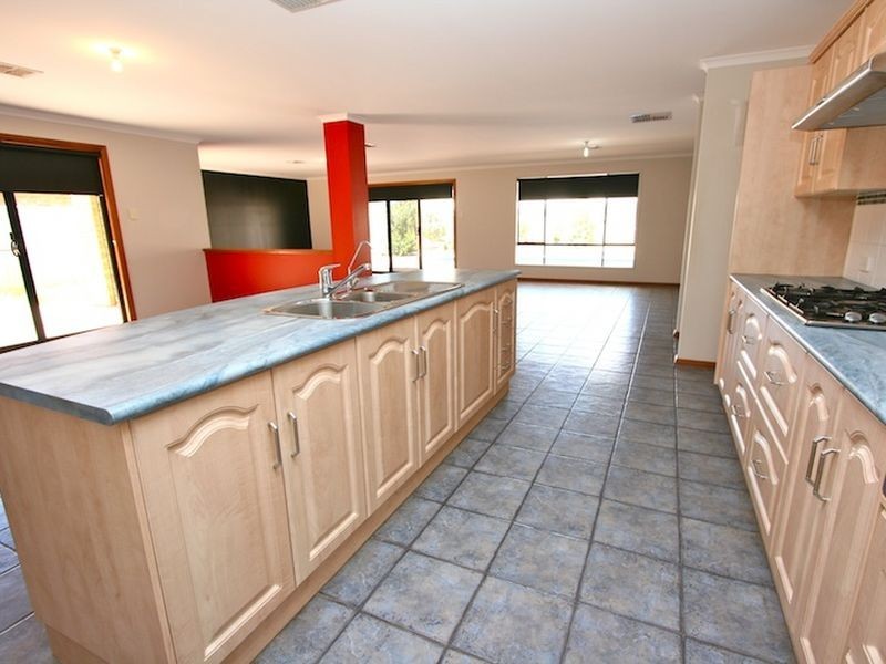 9 Virgara Court, Munno Para West SA 5115