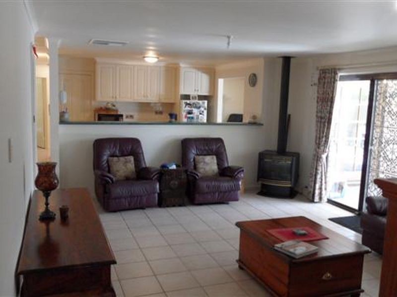 56 DAWKINS AVENUE, Willaston SA 5118