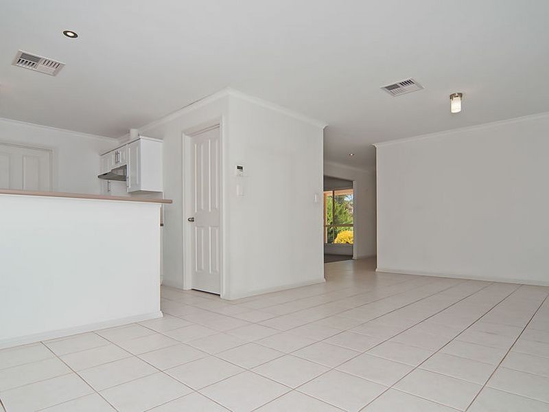 8 Britha Avenue, Evanston SA 5116