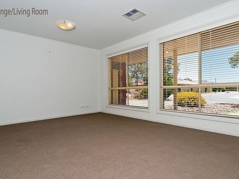 8 Britha Avenue, Evanston SA 5116