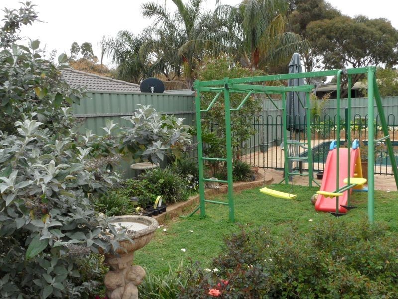 2 Riverview Parade, Blakeview SA 5114