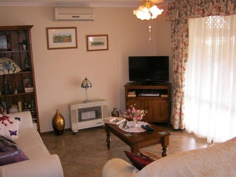 17 Frederick Street, Greenock SA 5360