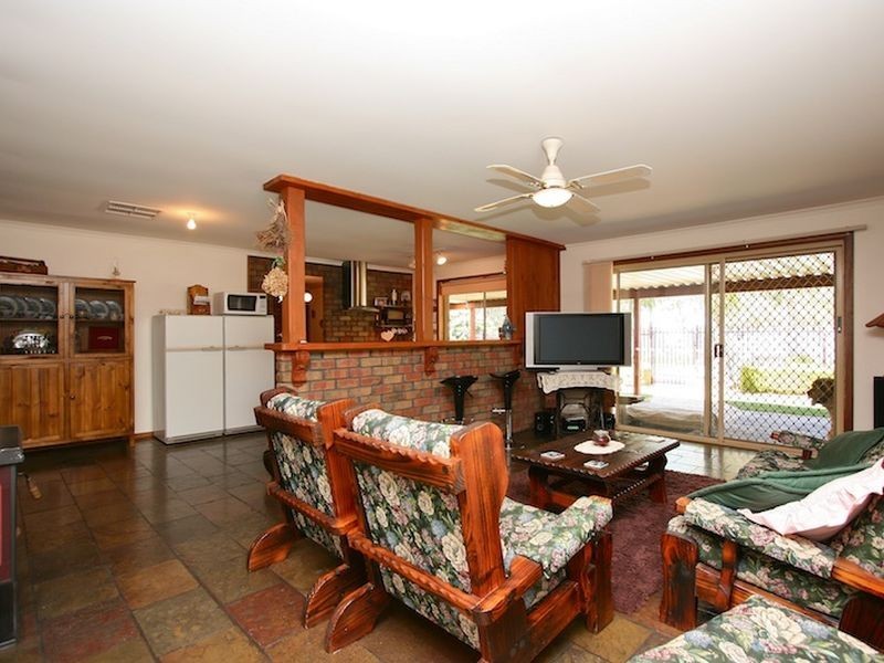 17 Linda Street, Roseworthy SA 5371