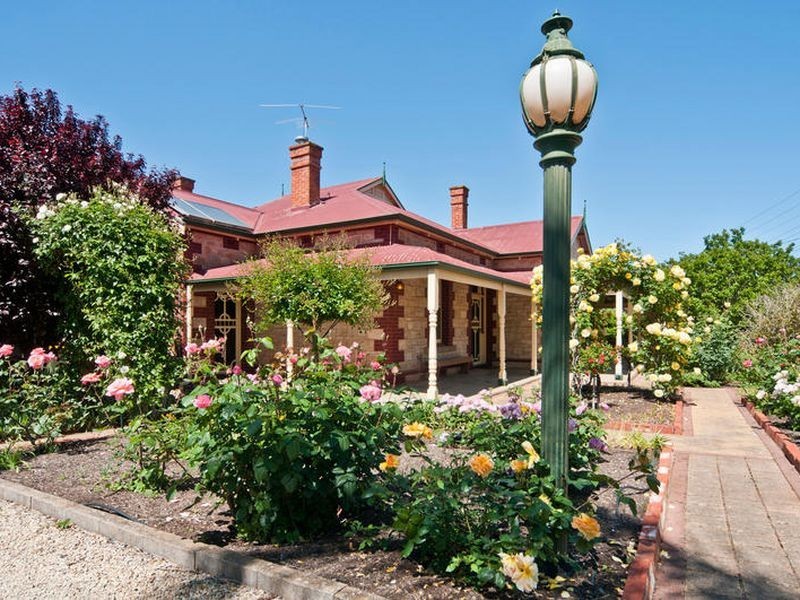 2 Holmes Street, Willaston SA 5118