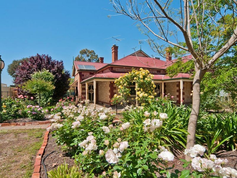 2 Holmes Street, Willaston SA 5118