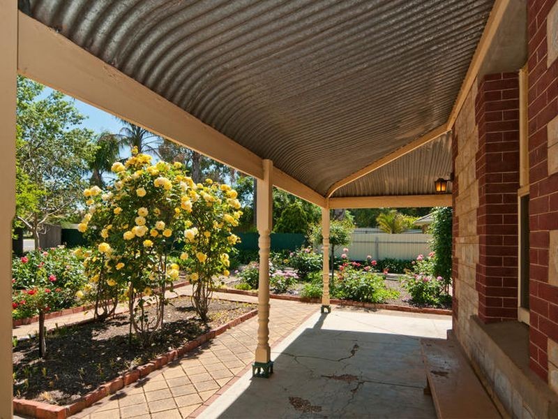 2 Holmes Street, Willaston SA 5118