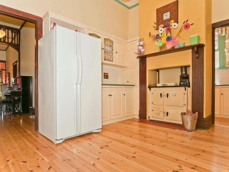 2 Holmes Street, Willaston SA 5118