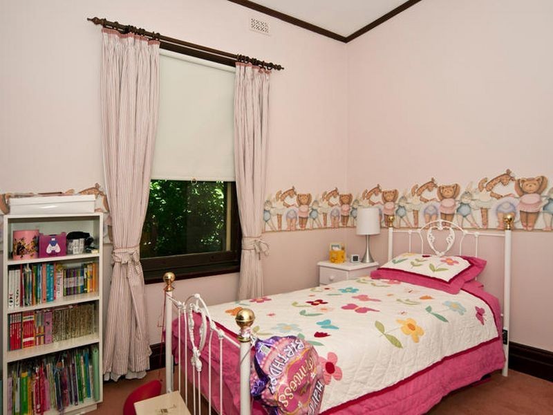 2 Holmes Street, Willaston SA 5118