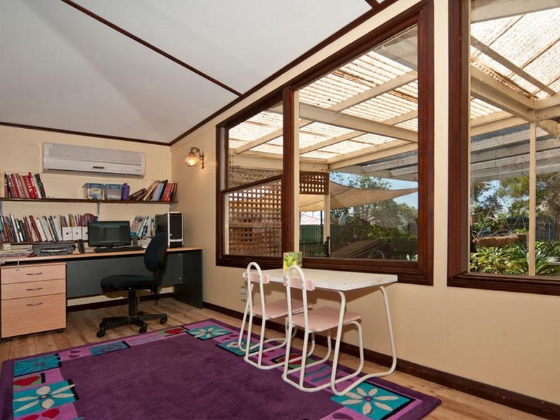 2 Holmes Street, Willaston SA 5118