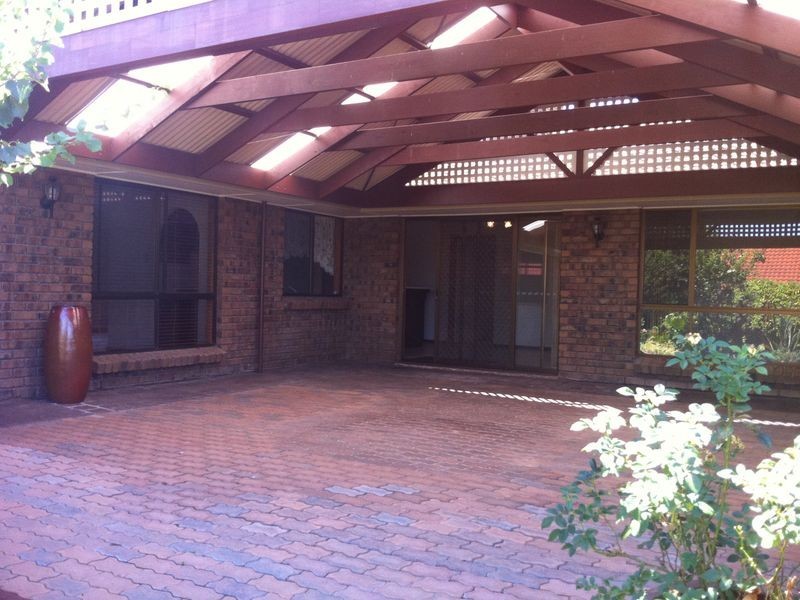 9 Hutchins Street, Gawler East SA 5118