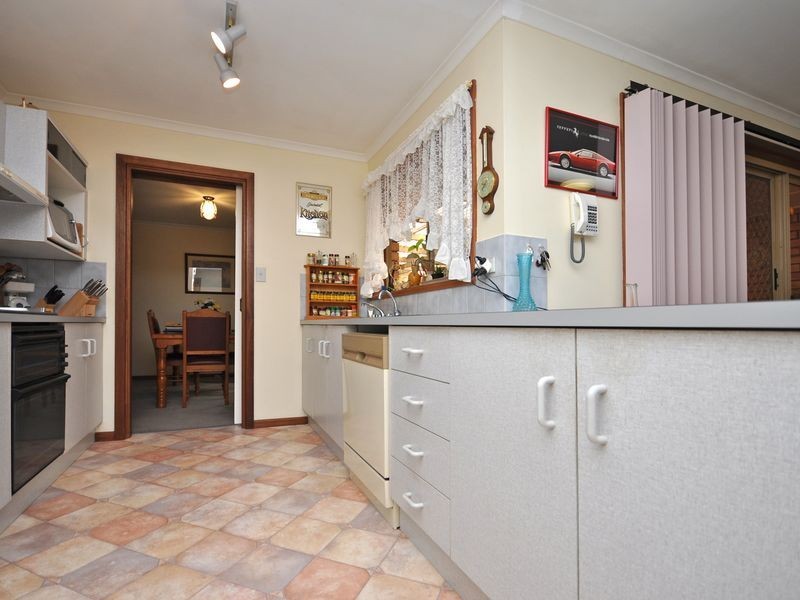 10 Linda Street (Shea-Oak Log via Gawler), Gawler SA 5118