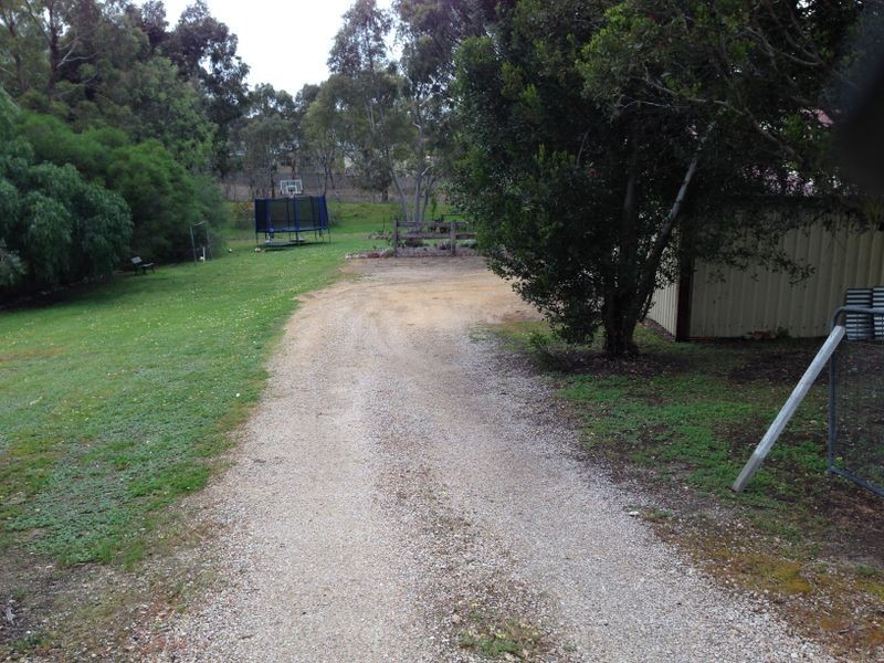 29 Whiteman Road, Williamstown SA 5351