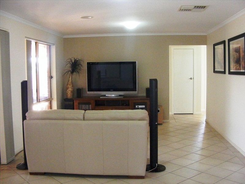 104 Sunnyside Drive, Evanston Park SA 5116