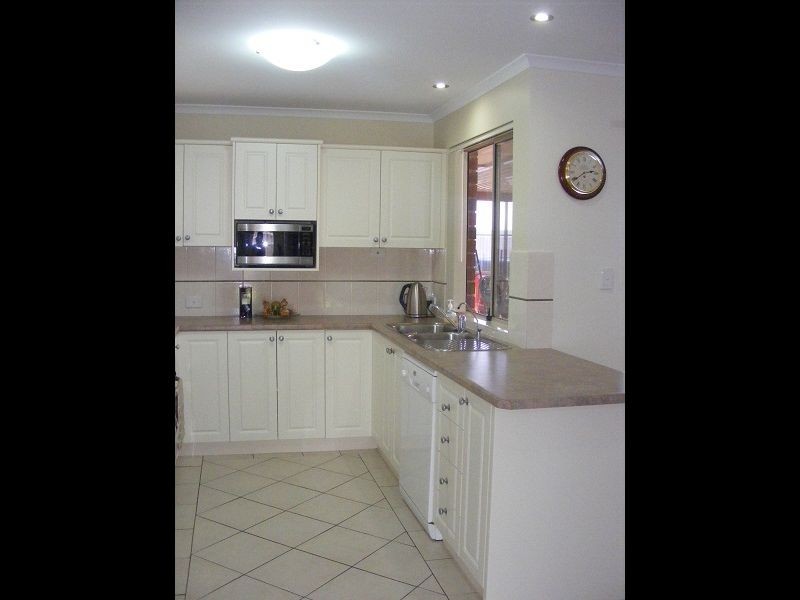 104 Sunnyside Drive, Evanston Park SA 5116