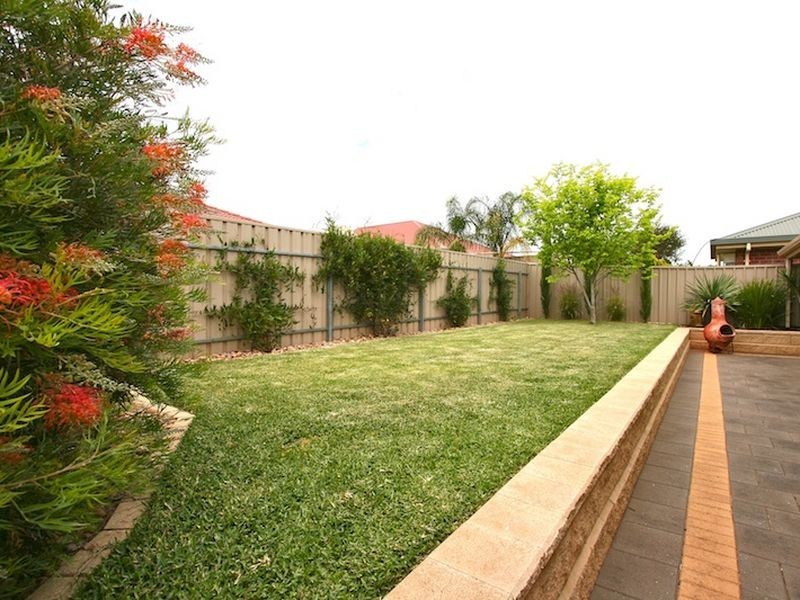 16 Gleeson Grove, Evanston Park SA 5116