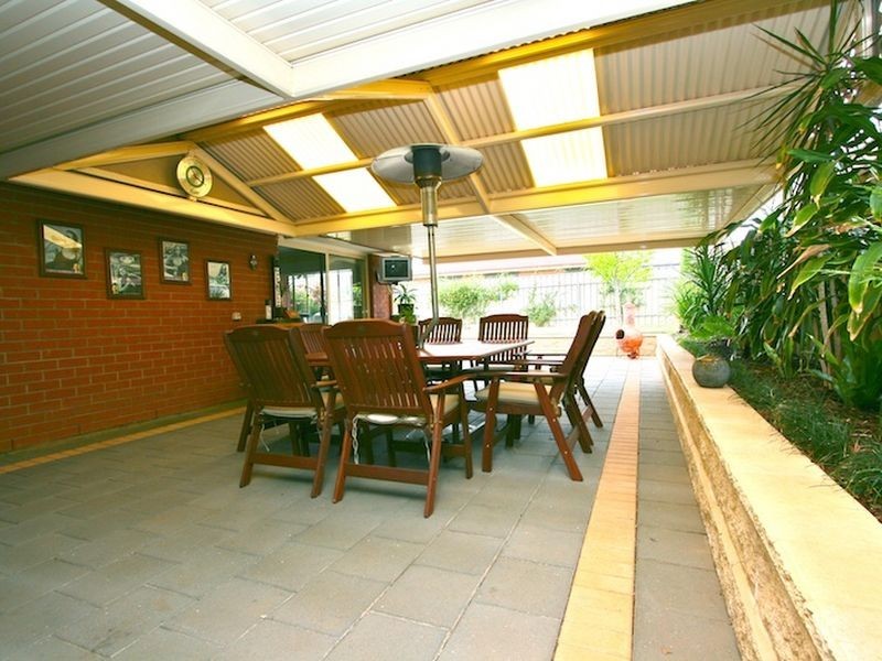 16 Gleeson Grove, Evanston Park SA 5116