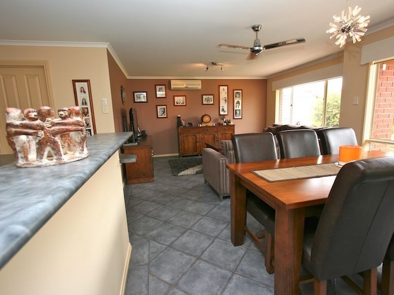 16 Gleeson Grove, Evanston Park SA 5116