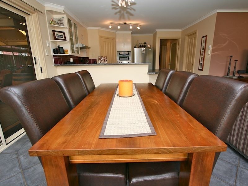 16 Gleeson Grove, Evanston Park SA 5116