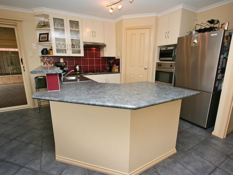 16 Gleeson Grove, Evanston Park SA 5116