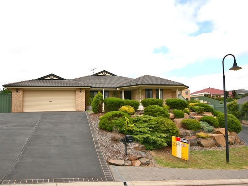 33 Burke Parade, Hewett SA 5118