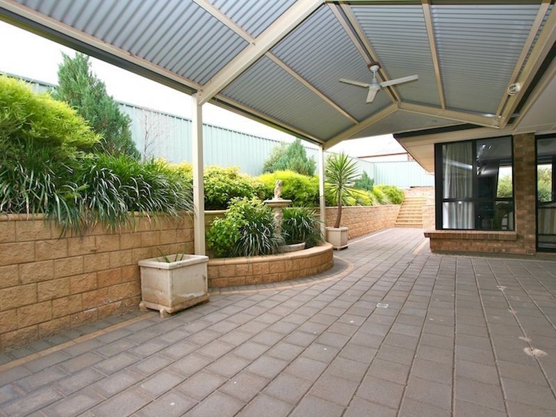 33 Burke Parade, Hewett SA 5118