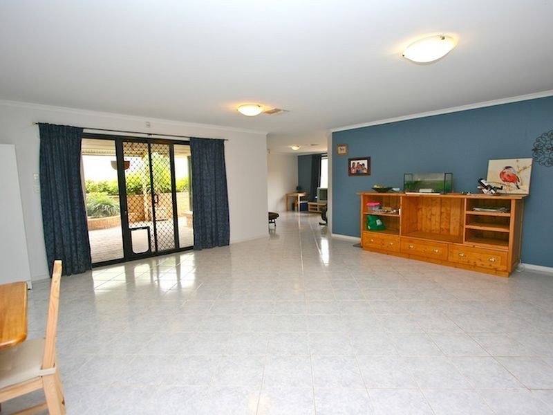 33 Burke Parade, Hewett SA 5118