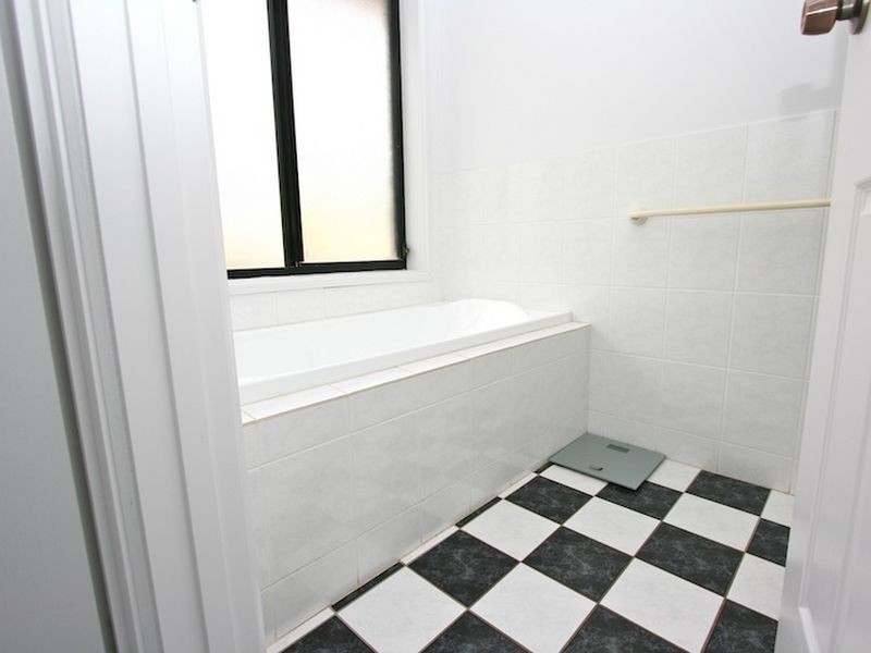 33 Burke Parade, Hewett SA 5118