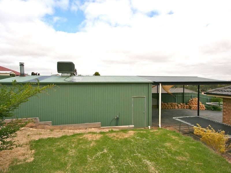 33 Burke Parade, Hewett SA 5118