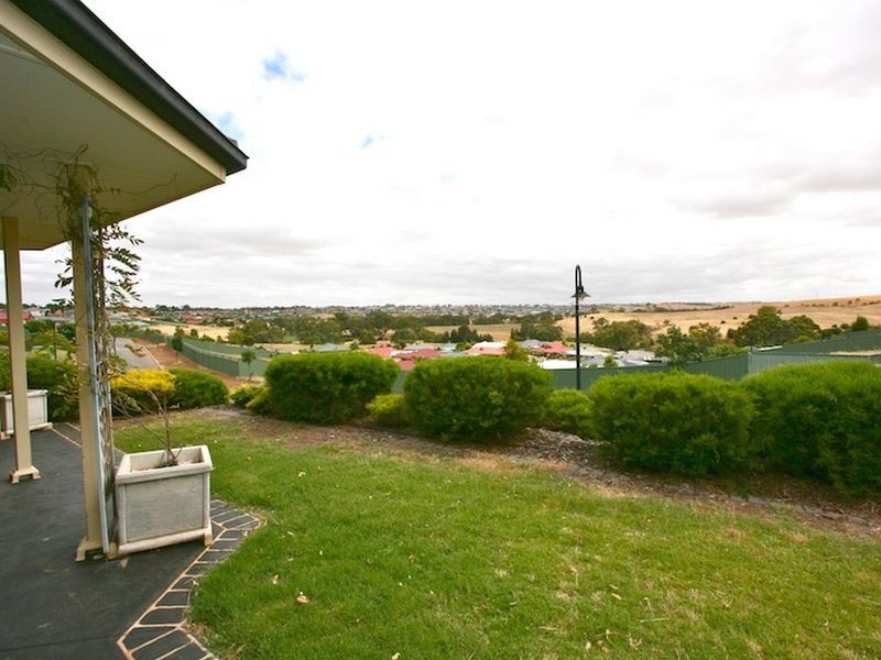 33 Burke Parade, Hewett SA 5118