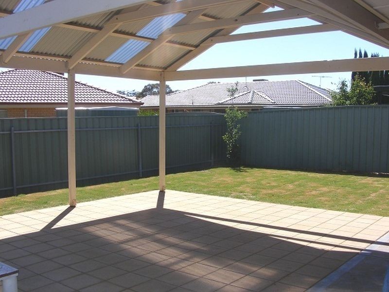4 Potts Road, Evanston Park SA 5116