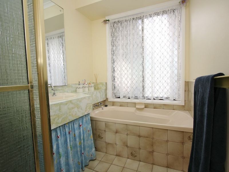 18 Edward Street, Willaston SA 5118