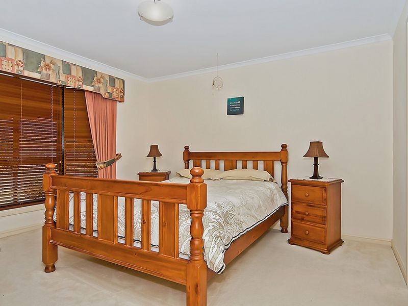 25 McGonigal Drive, Willaston SA 5118