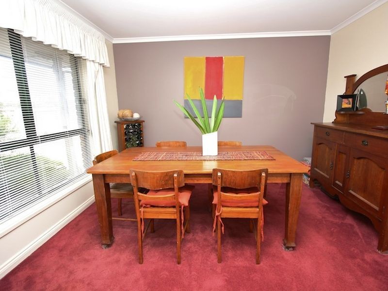 1 Falcon Drive, Hewett SA 5118