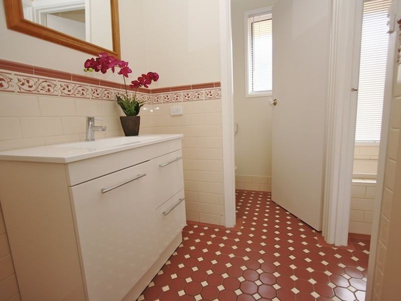 1 Falcon Drive, Hewett SA 5118