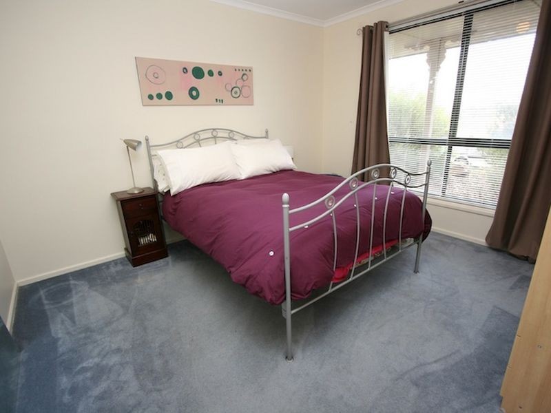 1 Falcon Drive, Hewett SA 5118