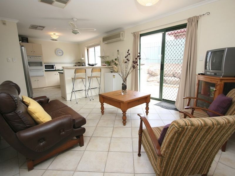 1 Falcon Drive, Hewett SA 5118
