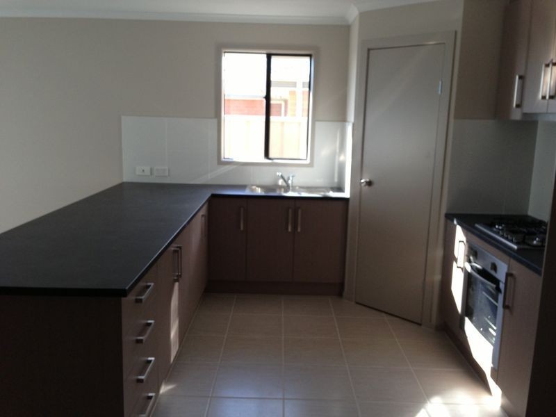 4 Angheljo Ave, Munno Para West SA 5115