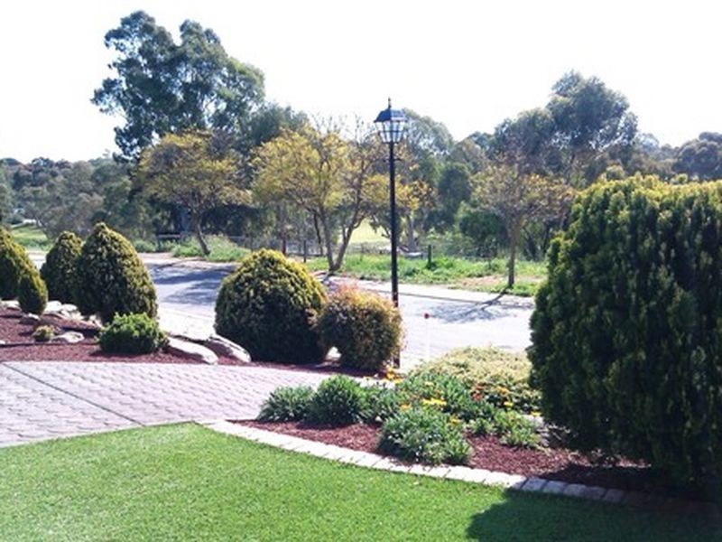 8 Mcgahan Crescent, Gawler East SA 5118