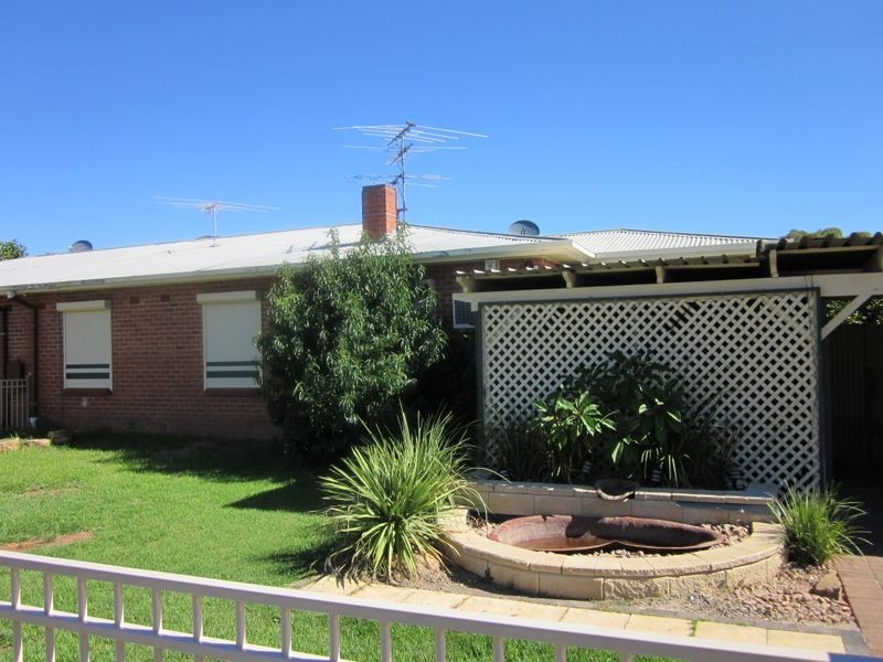 24 Bartlett Street, Elizabeth Downs SA 5113